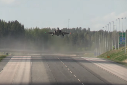 NATO borbeni avioni slijetali na autoceste u Finskoj i Švedskoj (VIDEO)