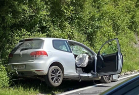 Teška saobraćajna nesreća kod Semizovca, povrijeđene dvije osobe