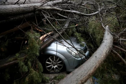 Zbog nevremena niz pomorskih nezgoda, prošle noći stiglo više od 270 poziva