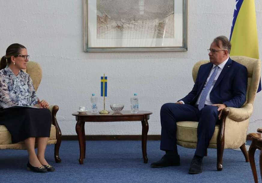 FOTO: URED VLADE FBIH ZA ODNOSE S JAVNOŠĆU