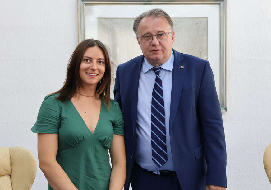 FOTO: 
URED VLADE FBIH