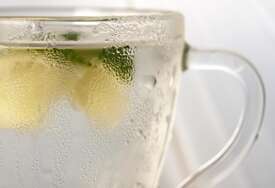 Vrijeme je da zaboravite klasičnu limunadu, jer ovog ljeta se pije pickle lemonade 