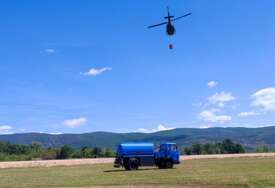 Grude: Požar bjesni peti dan, vjetar otežava gašenje helikopterom