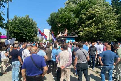 "Mile, lopove" odjekuje Banja Lukom!