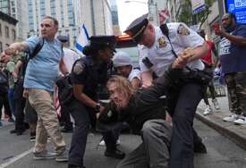 Žestok sukob propalestinskih i proizraelskih demonstranata u New Yorku (FOTO)