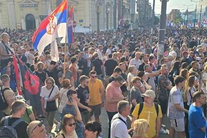 Skupovi na Slaviji i ispred Narodne skupštine u Beogradu: Studenti i profesori zajednička snaga