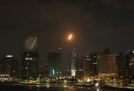 RAKETNI VAL KRENUO PREMA CILJEVIMA Iran započeo novi napad na Izrael (VIDEO)