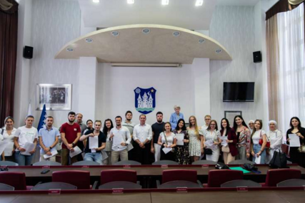 Bihać ulaže u znanje - stipendije za 50 studenata