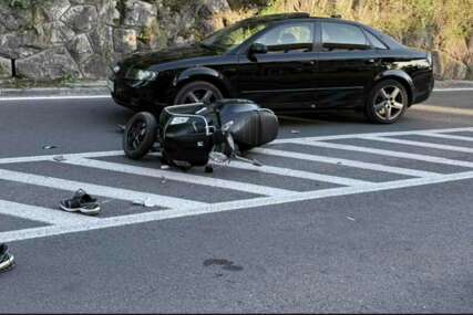 Nova nesreća u Sarajevu: U sudaru motocikla i dva automobila, jedna osoba povrijeđena