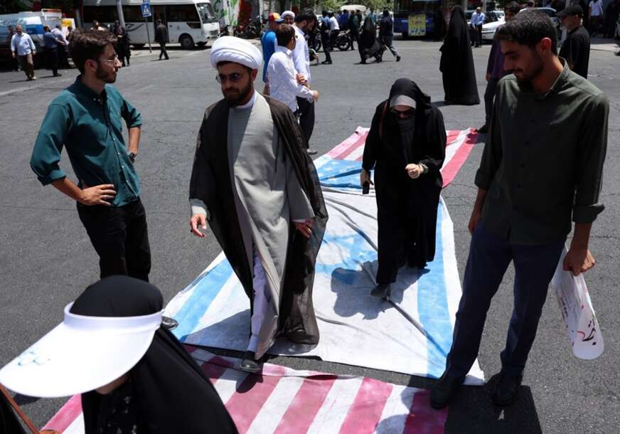 FOTO: EPA-EFE/ABEDIN TAHERKENAREH

