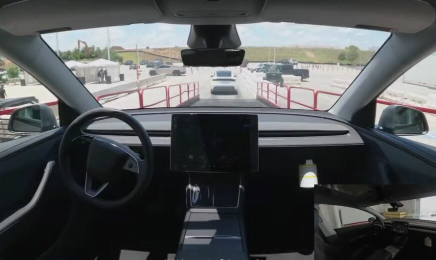 FOTO: SCREENSHOT: YOUTUBE/TESLA