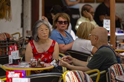 Vikend u Sarajevu: Turisti preplavili bh. prijestolnicu (FOTO)