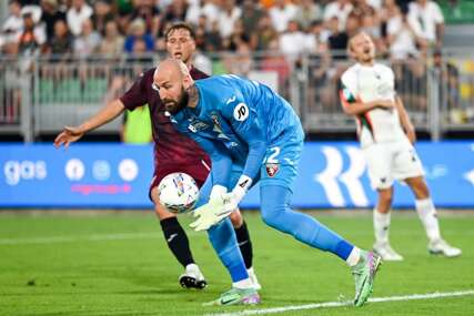 Napoli dovodi reprezentativca Srbije