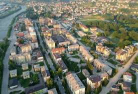Predložen pritvor za nastavnika iz Zavidovića osumnjičenom za spolni odnos sa učenicom