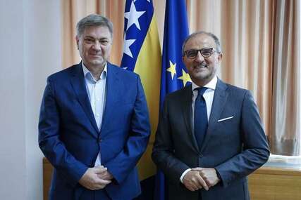 Zvizdić i šef delegacije EU o političkoj situaciji i evropskom putu BiH