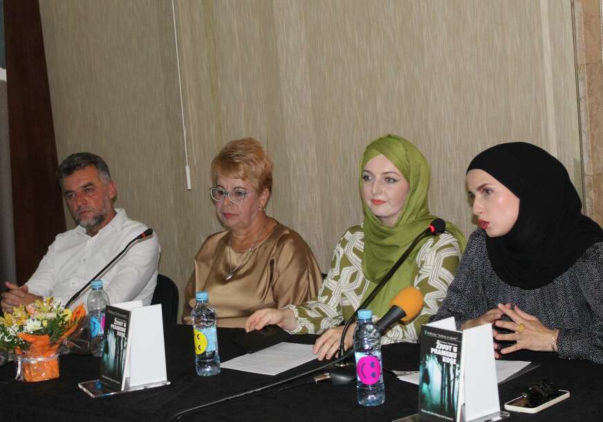 FOTO: ANES DŽUNUZOVIĆ, ZEHRA MURGUZ KOVAČEVIĆ, ENISA GRABUS I NEJLA ČAJLAKOVIĆ EFENDIĆ/E. MURAČEVIĆ