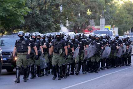 MUP Srbije: Kod Pravnog fakulteta privedene 23 osobe, policija nije ušla u prostorije