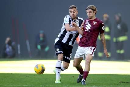 Borna Sosa blizu dolaska u Crystal Palace