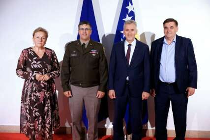 Članovi Delegacije PSBiH u PSNATO-a s komandantom NATO štaba u Sarajevu: Izazovi u pripremi i implementaciji Programa reformi