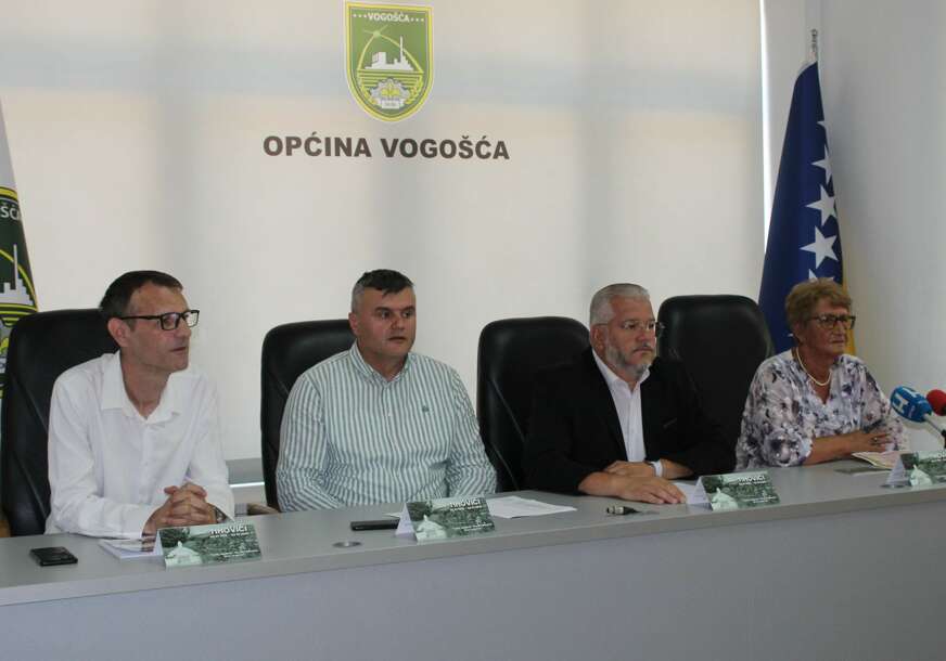FOTO: ELVIR HALILOVIĆ,  NIHAD HADŽIĆ, MIGDAD HASANOVIĆ I EMA ČEKIĆ