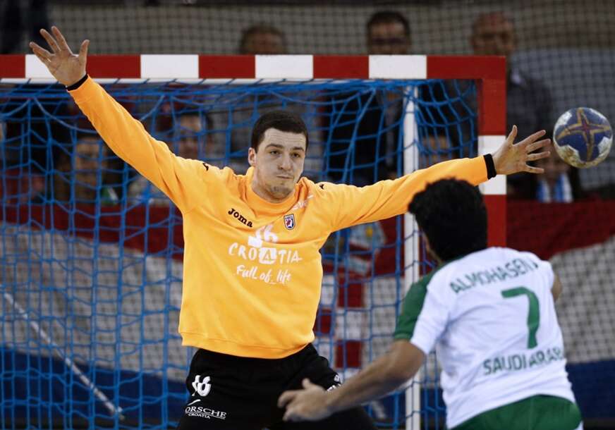 FOTO: EPA/YOAN VALAT