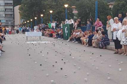 “Nema te na kahvi”: U Goraždu i Ustikolini performans za žrtve Srebrenice