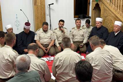 Održan vjerski program 'Pred duše šehida Srebrenice i BiH' u džamiji Donje Ravno