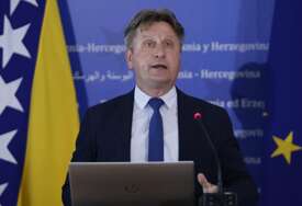Emrić bez dlake na jeziku: Dosta je bilo da nam susjedi kroje političku sudbinu!