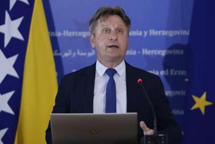 Emrić bez dlake na jeziku: Dosta je bilo da nam susjedi kroje političku sudbinu!