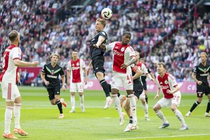 Chelsea dogovorio transfer Ajaxovog defanzivca Jorrela Hata