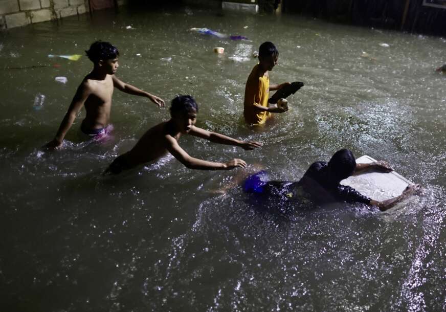 FOTO: EPA/FRANCIS R. MALASIG