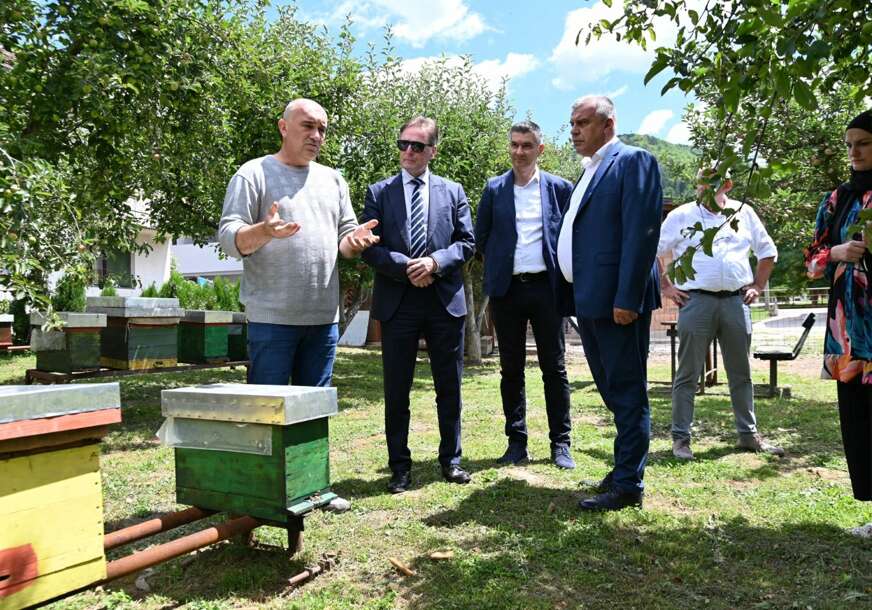 FOTO: URED VLADE FBIH ZA ODNOSE S JAVNOSCU
