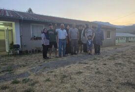 Pomozi.ba pokrenulo kampanju za kupovinu kuće za 5 palestinskih porodica koje su trenutno smještene u kampu Salakovac