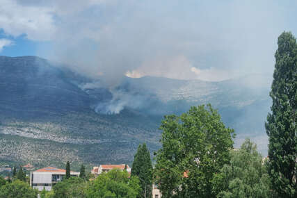 Ponovo gori Leotar, gust dim iznad Trebinja