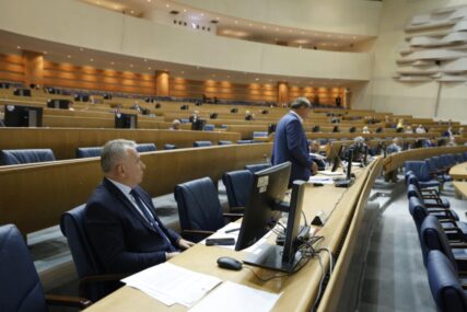 Budžet BiH bez podrške opozicije iz RS-a pred hitnu sjednicu