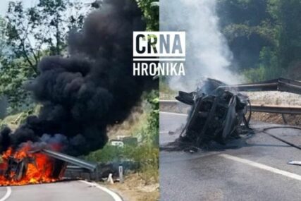 Dvije osobe povrijeđene u nesreći kod Semizovca: Vozilo izgorjelo, saobraćaj potpuno obustavljen