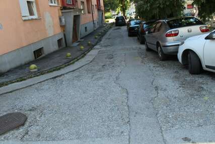 Ulica Samira Gradišića nakon rekonstrukcije kolektora za odvodnju voda još nije dovedena u prvobitno stanje