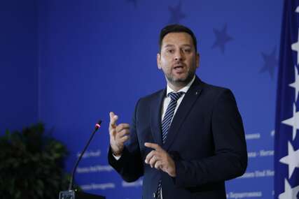 Badnjević: Hitno istražiti aferu e-potpis, ugroženi podaci građana BiH!