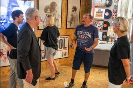 Legendarni Željko Bebek u posjeti Centru Skenderija