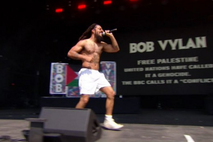 BBC suspenduje osoblje zbog emitovanja nastupa grupe Bob Vylan na Glastonburyju (VIDEO)