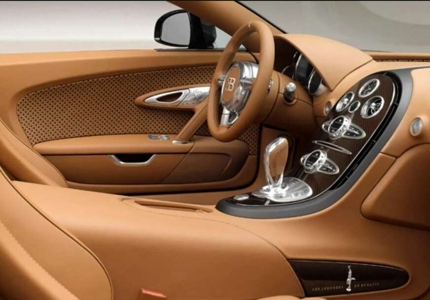 FOTO: BUGATTI 