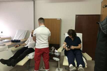 Uposlenici Opće bolnice Sarajevo i ostali građani u akciji darivanja krvi radi dopunjavanja zaliha