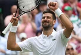 Đoković ostaje na putu ka slavi na Wimbledonu