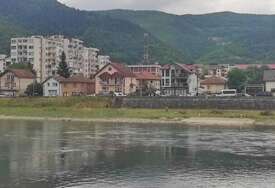 Osuđenici KPZ Sarajevo-odjeljenje Ustikolina čistili priobalje Drine u Goraždu