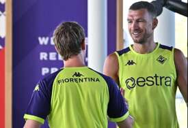 Edin Džeko na prvom treningu u Fiorentini FOTO