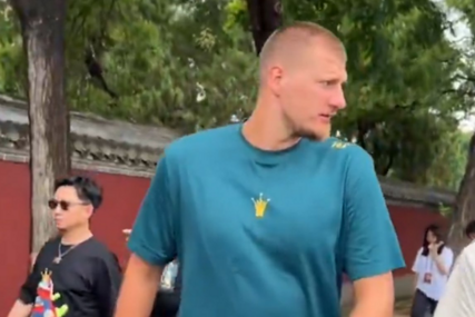 Jokić usred Kine vidio natpis na ćirilici: "Ovo je moj jezik" (VIDEO)