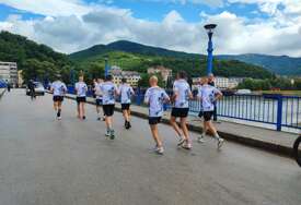 Maratonci krenuli jutros iz Goražda prema Žepi i Potočarima sa simboličnom porukom mira
