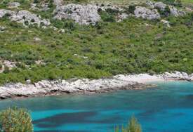 More na plaži u Stonu zagađeno fekalijama: Kupanje se ne preporučuje do daljnjeg