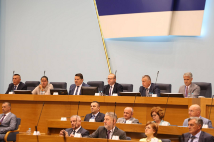 Burna rasprava u NSRS Stevandić prijeti ostavkom, oduzima riječ Vukanoviću ...