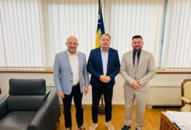 Održan sastanak u Vladi FBiH o poboljšanju statusa uposlenih u Poreznoj upravi FBiH